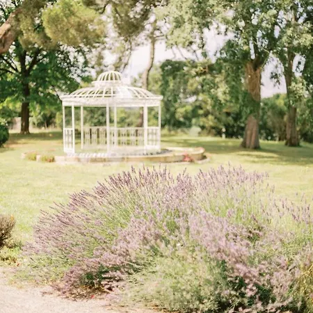 Chateau Saint-joseph, Grand 4 Etoiles En Pleine Nature Апартаменты *