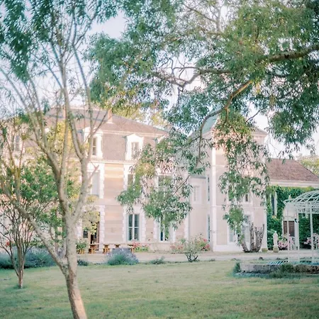 Chateau Saint-joseph, Grand 4 Etoiles En Pleine Nature Апартаменты *