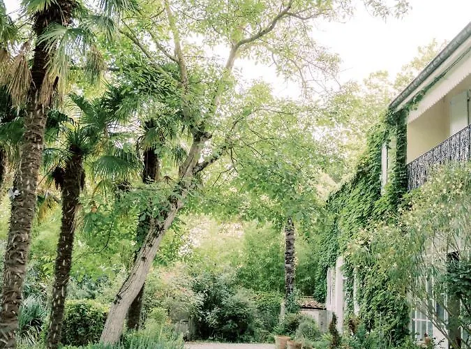 Apartment Chateau Saint-joseph, Grand 4 Etoiles En Pleine Nature *