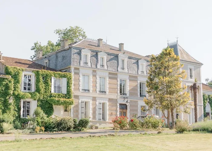 Chateau Saint-joseph, Grand 4 Etoiles En Pleine Nature * Mazerolles-du-Razes